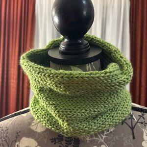 Super Soft Green Knit Neck Cowl Scarf